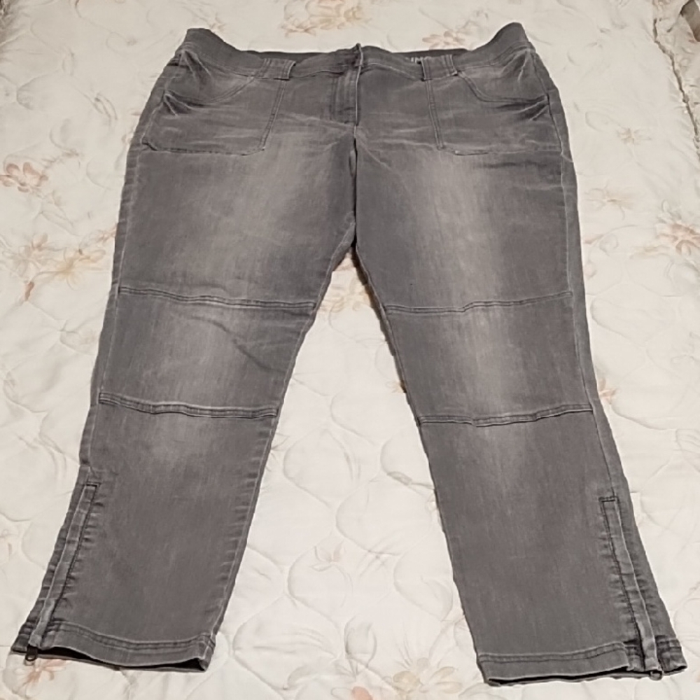 New York & Company Charcoal Low Rise Jeggings